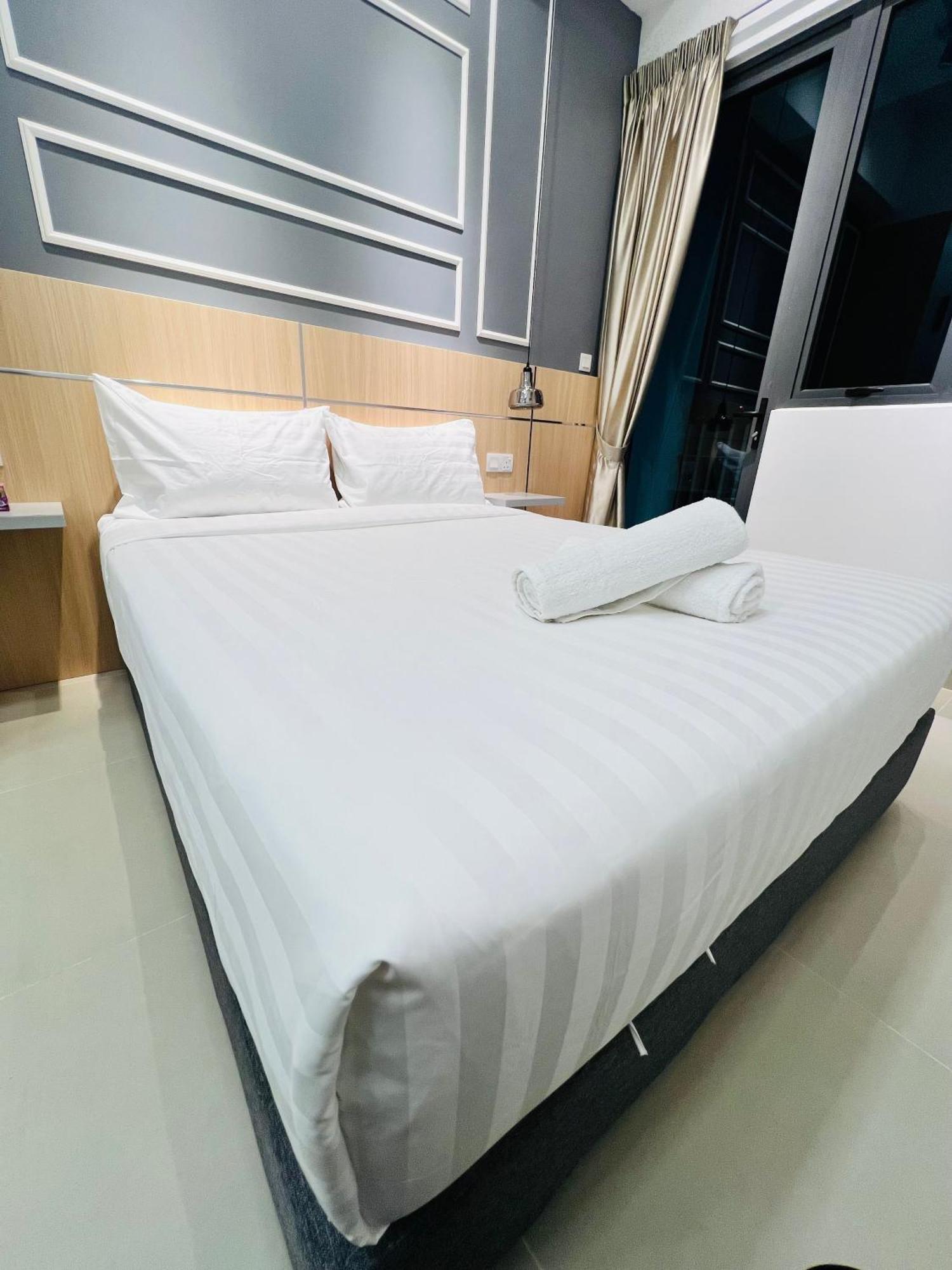 Colony Suites Klcc By Hibernate Kuala Lumpur Exteriör bild