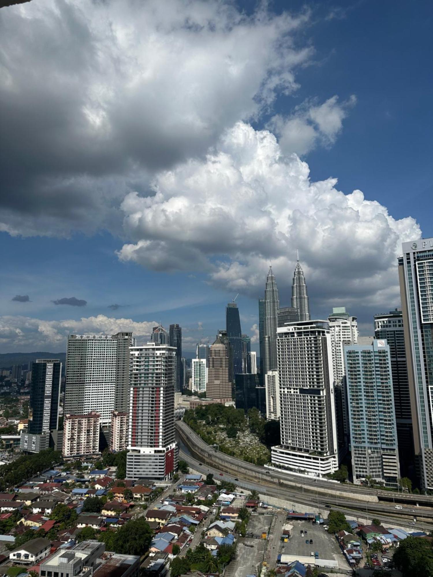 Colony Suites Klcc By Hibernate Kuala Lumpur Exteriör bild